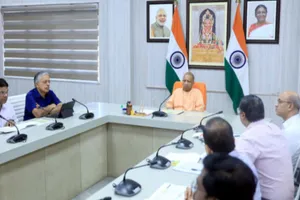 फुटवियर मैन्युफैक्चरिंग में वैश्विक स्तर पर प्रतिस्पर्धा के लिए तैयार होगा UP, MSME के माध्यम से बढ़ेगा छोटे व्यापारियों का कद   