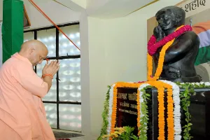 हम जियेंगे स्वदेशी के लिए, मरेंगे अपने देश के लिए... युवा पीढ़ी से CM योगी ने की यह खास अपील