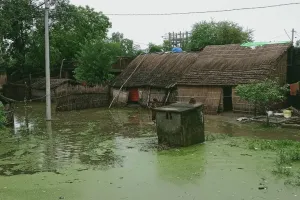 बाराबंकी: 53 सेमी ऊपर सरयू का जलस्तर स्थिर, हजारों लोग प्रभावित