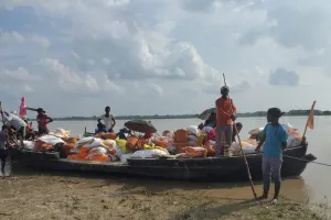  बाराबंकी: घट रहा सरयू का जलस्तर, सक्रामक रोगों ने पसारे पैर, प्रभावित गांवों की बढ़ी दिक्कतें, कटान शुरू