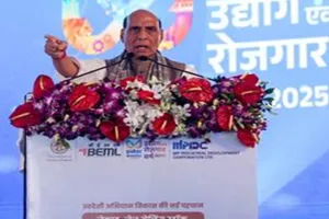 'कुछ लोग खुद को दुनिया का बॉस समझते हैं'...टैरिफ वॉर के बीच राजनाथ सिंह का ट्रंप पर तगड़ा प्रहार