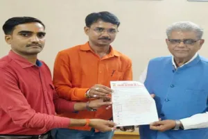 प्रतापगढ़: हरे भरे पेड़ काटने पर 50 हजार जुर्माना व कठोर दंड का बने प्रावधान, पर्यावरण मंत्री को सौंपा मांगपत्र