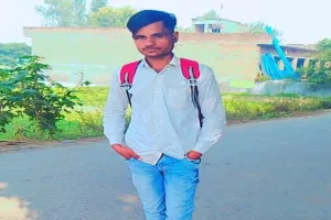 बाराबंकी: फंदे से लटकता मिला युवक का शव, हत्या की आशंका, इकलौते पुत्र की मौत से सदमे में परिजन