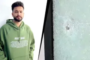 Elvish Yadav: एल्विश यादव के घर के बाहर कई राउंड फायरिंग, बाइक सवार बदमाशों ने की गोलीबारी