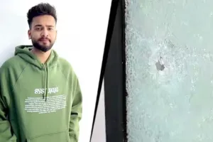 Elvish Yadav: भाऊ गिरोह ने ली एल्विश यादव के घर बाहर की गई फायरिंग की जिम्मेदारी, बताई गोलीबारी की वजह 