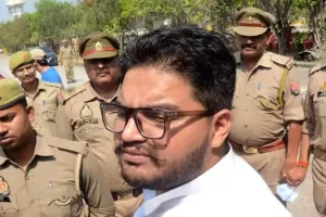 मुख्तार अंसारी के बेटे उमर को रातों रात  गाजीपुर से कासगंज जेल में किया गया शिफ्ट, जानें वजह