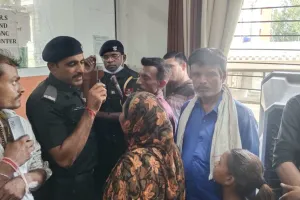 हरदोई: मेडिकल कॉलेज के जिम्मेदारों की कई घंटे अटकी रहीं सांसे, बुआ के साथ दवाई लेने आई किशोरी हुई थी गायब