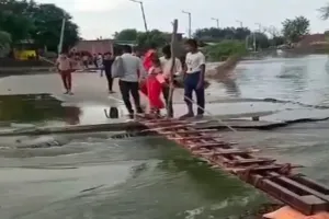 फर्रुखाबाद में गंगा नदी खतरे के निशान से ऊपर, बाढ़ की चपेट में 162 गांव 