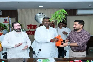 वृद्धा, निराश्रित और दिव्यांगजन को शत-प्रतिशत पेंशन का लाभ दिलाएं: सुरेश राही