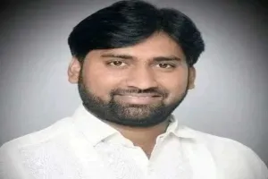 Prayagraj News : अवैध संबंध में पूर्व जिपं सदस्य की हत्या, रेलवे ट्रैक पर कई टुकड़ों में मिला शव, साथी गिरफ्तार  