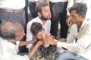 बाराबंकी: प्रभारी मंत्री की बैठक में परिजनों ने किया हंगामा, तब दर्ज हुई हत्या की रिपोर्ट, जानें पूरा मामला