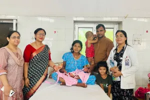 कानपुर: मालदा एक्सप्रेस ट्रेन में फटी बच्चेदानी की थैली, GSVM में बची मां व जुड़वा बच्चों की जान