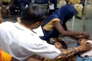 अलीगढ़: चूरन समझकर कीटनाशक खाने से आठ बच्चे बीमार, अस्पताल में भर्ती