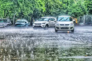 Heavy Rain Alert: राजस्थान, जम्मू-कश्मीर में हालात गंभीर; दिल्ली-एनसीआर सहित कई राज्यों में तेज बारिश की चेतावनी जारी, जानें लखनऊ का हाल