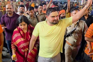 भाजपा विधायक प्रतीक भूषण सिंह ने 30 किमी पैदल चलकर पत्नी संग किया जलाभिषेक, माता-पिता के दीर्घायु का मांगा आशीर्वाद