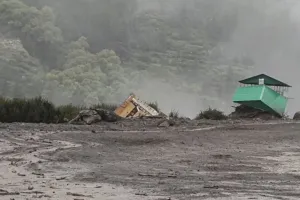 जम्मू-कश्मीर में बादल फटने से तबाहीः तीन की मौत, कई लापता, शुरू हुआ रेस्क्यू ऑपरेशन