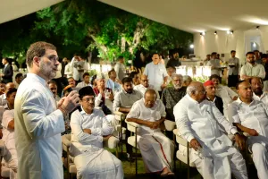 SIR और वोट चोरी को लेकर इंडिया गठबंधन एक, राहुल गांधी के नेतृत्व में होगा Mega Bloack... संसद से EC मुख्यालय तक निकालेंगे मार्च 