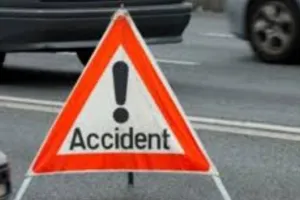 जम्मू-श्रीनगर राजमार्ग पर दुर्घटना में दो पुलिस अधिकारियों की मौत, एक घायल 