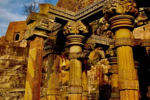 16 करोड़ की योजनाओं से Kalinjar Fort बनेगा पर्यटन हब, देशी-विदेशी पर्यटकों के प्रमुख आकर्षण का केंद्र है बांदा का ये किला