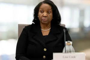 फेड गवर्नर लिसा कुक पर ट्रंप का एक्शन, एक झटके में किया बर्खास्त