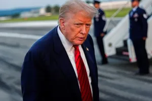 ट्रंप ने रोजगार आंकड़ों के जारी होने के बाद श्रम सांख्यिकी ब्यूरो के प्रमुख को किया बर्खास्त 