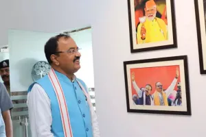  World Photography Day:प्रदर्शनी में अपनी तस्वीर देखकर डिप्टी सीएम के मुंह से निकला वाह...ऐसी तस्वीर खींचना वाकई बहुत मुश्किल 