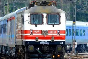 जम्मू रेल मंडल में बिना टिकट यात्रा में 50 % की गिरावट: सिर्फ 76 यात्रियों पर लगा जुर्माना, अधिकारियों ने दी जानकारी 