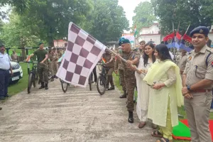 NCC कैडेट्स ने निकाली 21 किमी लंबी तिरंगा यात्रा, DM CDO ने दिखाई हरी झंडी