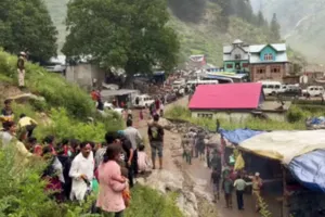 बारिश के चलते चुनौतीपूर्ण हुआ अभियान; किश्तवाड़ में बादल फटने से भारी तबाही, पाचवें दिन भी रेस्क्यू में जुटी सेना  