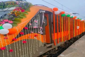 यूपी के इन स्टशनों से होकर गुजरेगी अमृत भारत एक्सप्रेस, इस तारीख से नियमित रूप से होगा संचालन  