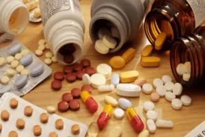 KGMU के एचआरएफ में खोले गए सस्ती दवा के दो स्टोर, डिजिटली भी कर पाएंगे पेमेंट 