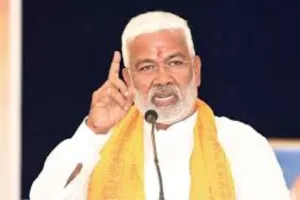 यूपी में बिना पद के प्रोटोकॉल मिलने वाले प्रकरण में राजनीति जारी: विपक्ष ने बनाया मुद्दा, कैबिनेट मंत्री ने की कार्रवाई