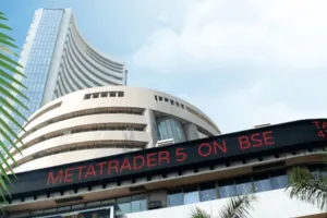 लगातार चौथे दिन कारोबार में गिरावट, अमेरिकी शुल्क संबंधी चिंताओं के बीच नुकसान में रहे Sensex-Nifty