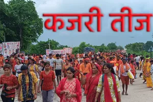 'बोल बम-हर हर महादेव का जयघोष', कजरी तीज पर उमड़ा शिव भक्तों का सैलाब, मंदिर परिसर में सुरक्षा के कड़े इंतजाम
