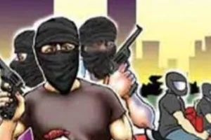 महोबा में दिनदहाड़े नकाबपोश बदमाशों ने की लूट, दो महिलाओ से छीने लाखों रूपये के आभूषण 