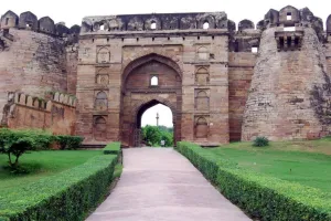 जौनपुर के शाही किला में जल्द शुरू होगा Light and Sound Show, जाने क्या है टिकट प्राइस और समय 