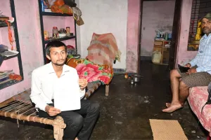 कानपुर में सिक्योरिटी गार्ड को सीजीएसटी का 3 करोड़ टैक्स का नोटिस, समर्थन में आए कारोबारी, CA से मांगी मदद 