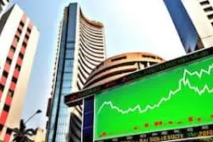 सकारात्मक संकेतों के बीच तेजी के साथ खुले शेयर बाजार, सेंसेक्स 300 अंक उछला 