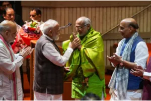 NDA की बैठक में शामिल हुए PM मोदी और उपराष्ट्रपति उम्मीदवार राधाकृष्णन, 20 अगस्त को नामांकन की संभावना