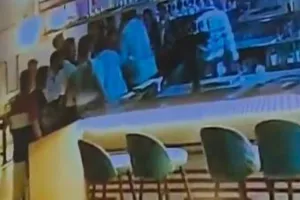 Moradabad : भाजपा एमएलसी के बेटे व उसके दोस्तों पर बार में तोड़फोड़ का आरोप