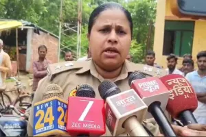 अमेठी में डबल मर्डर : देवर ने भाभी और भतीजे की कुल्हाड़ी से हत्या, फरार आरोपी की तलाश में पुलिस