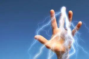 लखीमपुर खीरी : मंदिर में टार्च चार्जिंग पर लगा रहे बुजुर्ग की करंट लगने से मौत