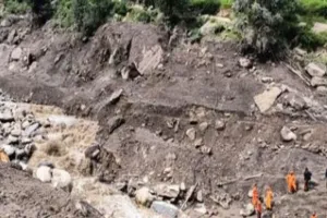 किश्तवाड़ आपदा : 33 लापता लोगों की तलाश में जुटी हैं कई एजेंसियां 