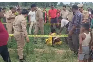 गाेंडा : खेत में मिली युवती की लाश , दुपट्टे से गला घोंटकर हत्या की आशंका