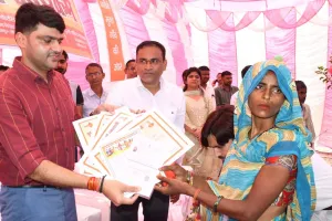 लखीमपुर खीरी : धौरहरा की चार ग्राम पंचायतें बनीं जीरो पॉवर्टी मॉडल, सौ परिवार हुए संतृप्त