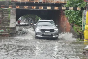 Bareilly: स्मार्ट सिटी...हर बार बारिश में यही कहानी, कई इलाकों में घुटने भर पानी