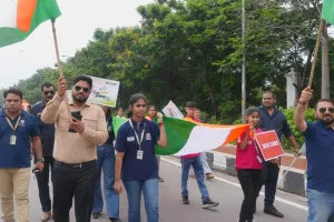 2000 फीट ऊंची तिरंगा यात्रा में उमड़ा जनसैलाब, सेंचुरियन डिफेंस अकादमी ने जगाई देशभक्ति की लहर