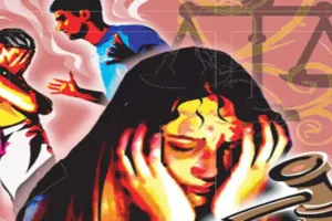 लखनऊ : दहेज में iPhone न लाने पर विवाहिता को गर्म कैंची से दागा!