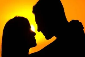 अजब प्रेम की गजब दास्तान : जब दोस्ती ने ही रचा इश्क़ का नया खेल…पुलिस भी हैरान 