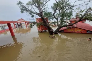 शहर से गांव तक पानी-पानी: प्रयागराज में गंगा-यमुना का कहर, लाखों लोग प्रभावित